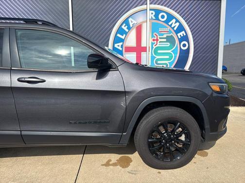 2023 Jeep Cherokee Altitude