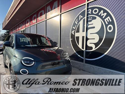 2025 FIAT 500e Giorgio Armani FWD