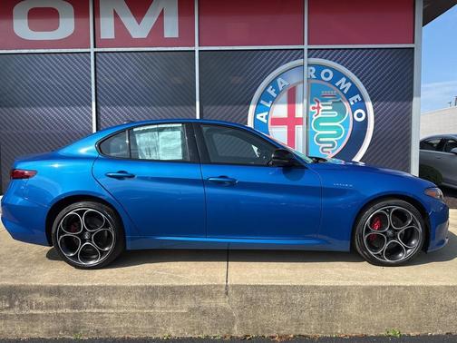 2022 Alfa Romeo Giulia Veloce