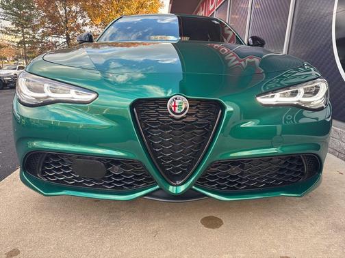 2025 Alfa Romeo Giulia Intensa AWD