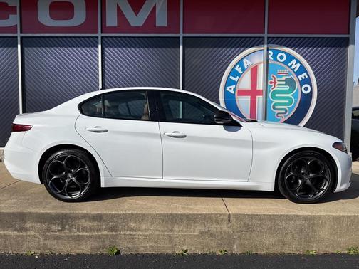 2019 Alfa Romeo Giulia Ti Sport