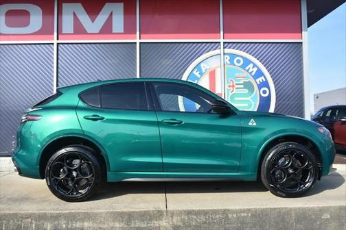 2024 Alfa Romeo Stelvio Quadrifoglio