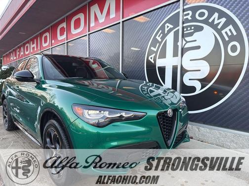 Verde Fangio Metallic 2025 Alfa Romeo Stelvio Sprint AWD
