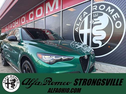 Verde Fangio Metallic 2025 Alfa Romeo Stelvio Sprint AWD