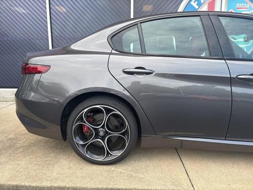 2022 Alfa Romeo Giulia Veloce