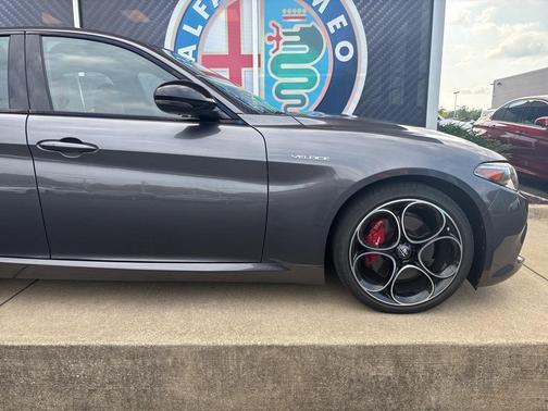 2022 Alfa Romeo Giulia Veloce