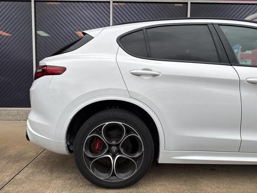 2022 Alfa Romeo Stelvio Ti