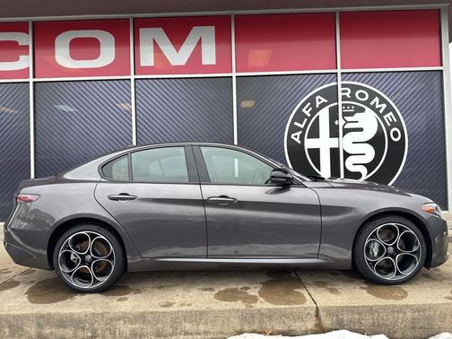 2025 Alfa Romeo Giulia AWD