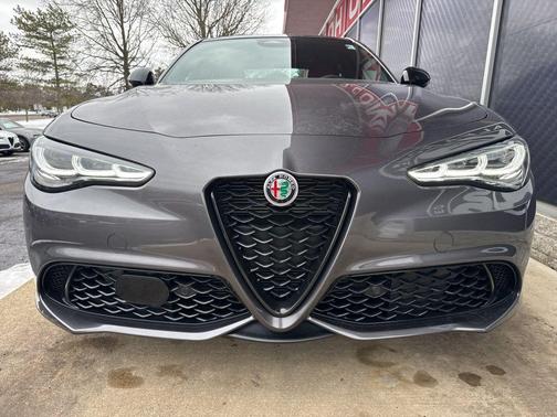 2025 Alfa Romeo Giulia AWD