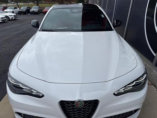 2025 Alfa Romeo Giulia AWD