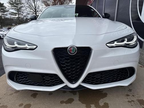 2025 Alfa Romeo Giulia AWD