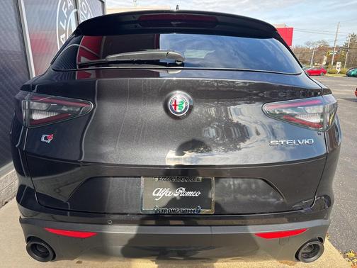 2025 Alfa Romeo Stelvio Sprint AWD