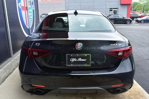 2022 Alfa Romeo Giulia Veloce