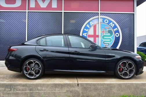 2022 Alfa Romeo Giulia Veloce