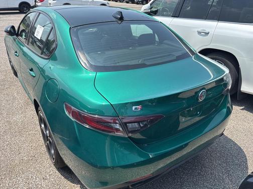 2025 Alfa Romeo Giulia Intensa AWD