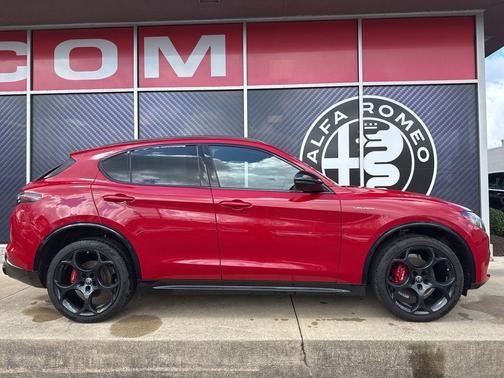 2024 Alfa Romeo Stelvio Veloce AWD