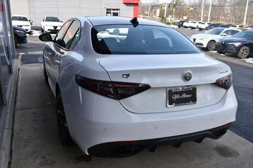 2025 Alfa Romeo Giulia AWD