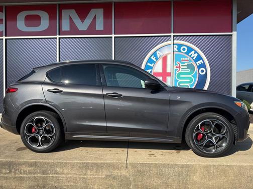 2022 Alfa Romeo Stelvio Ti