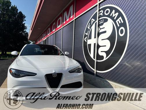 Alfa White 2022 Alfa Romeo Giulia Ti