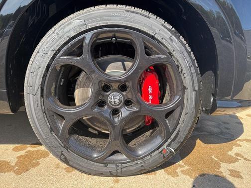 Alfa Black 2026 Alfa Romeo Tonale Veloce AWD