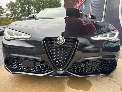 2025 Alfa Romeo Giulia Intensa AWD