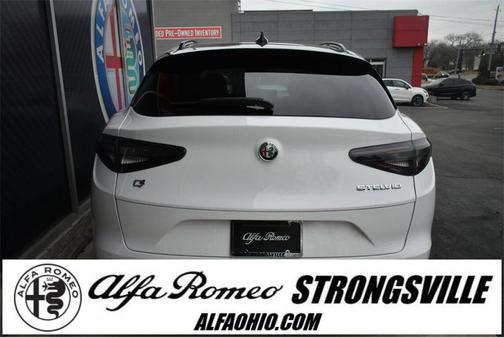 2025 Alfa Romeo Stelvio Ti