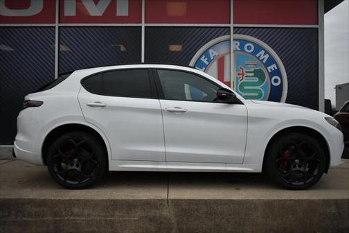 2025 Alfa Romeo Stelvio Ti