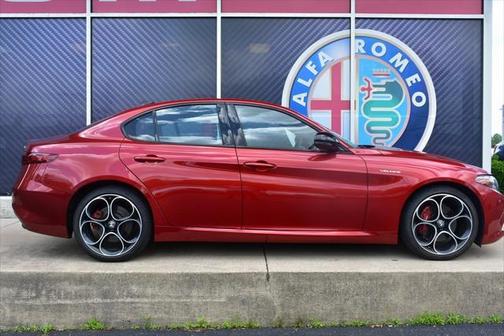 2022 Alfa Romeo Giulia Veloce