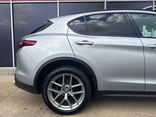 Silverstone Gray Metallic 2018 Alfa Romeo Stelvio Ti Sport