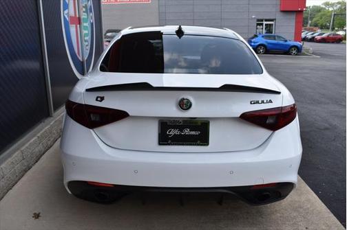 2023 Alfa Romeo Giulia Estrema AWD