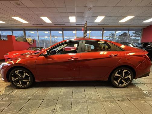 2021 Hyundai ELANTRA Limited