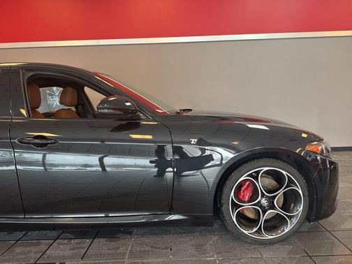 2024 Alfa Romeo Giulia Ti