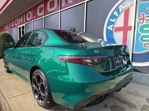 2025 Alfa Romeo Giulia Intensa AWD