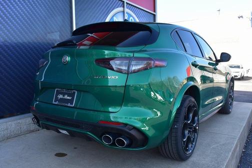 2024 Alfa Romeo Stelvio Quadrifoglio