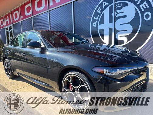 Vulcano Black Metallic 2024 Alfa Romeo Giulia Veloce AWD