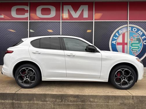 2022 Alfa Romeo Stelvio Ti