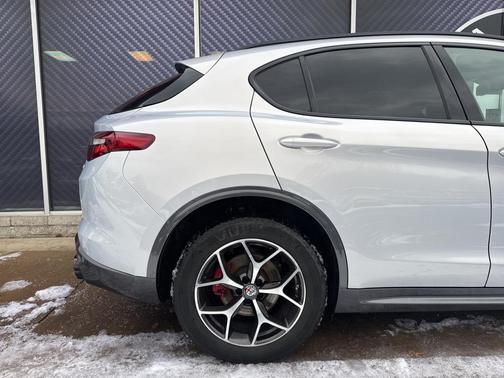 2023 Alfa Romeo Stelvio Ti