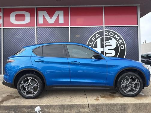 2025 Alfa Romeo Stelvio Sprint AWD