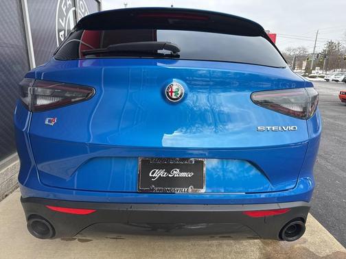 2025 Alfa Romeo Stelvio Sprint AWD