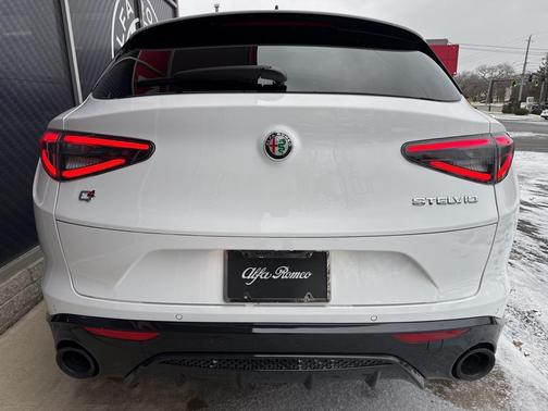 2025 Alfa Romeo Stelvio Sprint AWD