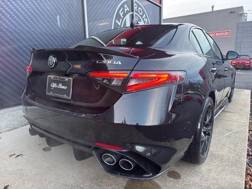 2024 Alfa Romeo Giulia Quadrifoglio