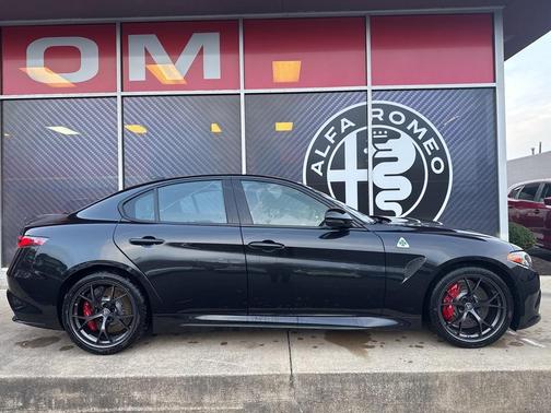 2024 Alfa Romeo Giulia Quadrifoglio