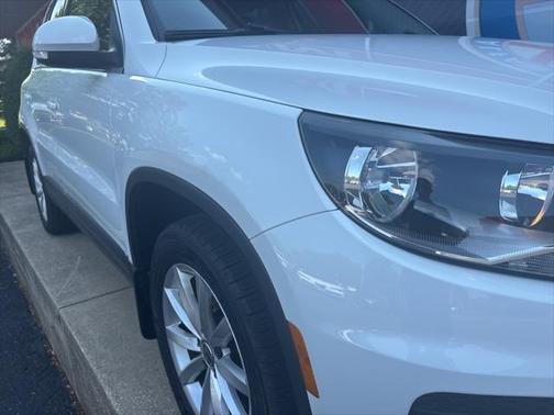 2017 Volkswagen Tiguan 2.0T Wolfsburg Edition