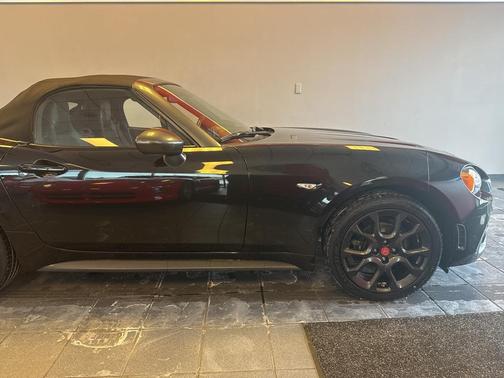 2018 FIAT 124 Spider Base
