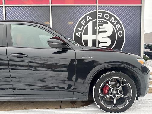 2023 Alfa Romeo Stelvio Veloce AWD