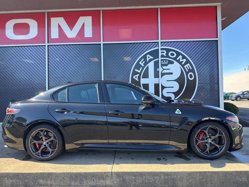 2024 Alfa Romeo Giulia Quadrifoglio