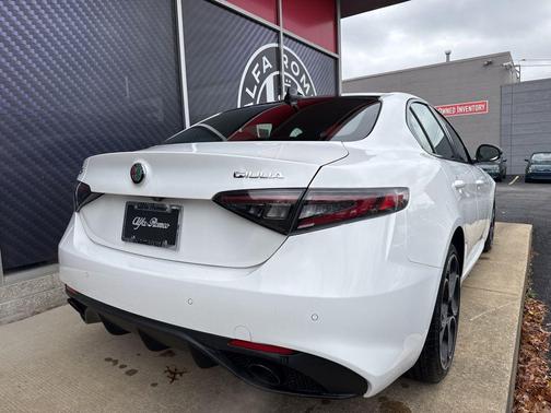 2025 Alfa Romeo Giulia AWD