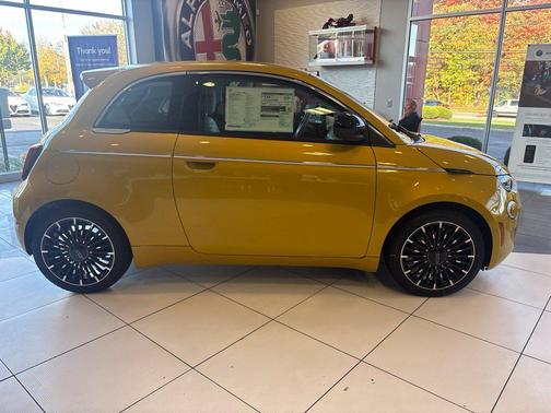 Miami Sunset 2026 FIAT 500e Battery Electric