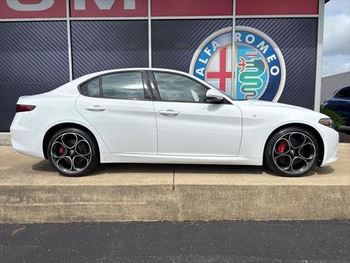 2022 Alfa Romeo Giulia Ti
