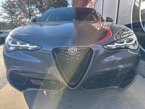 2025 Alfa Romeo Stelvio Sprint AWD